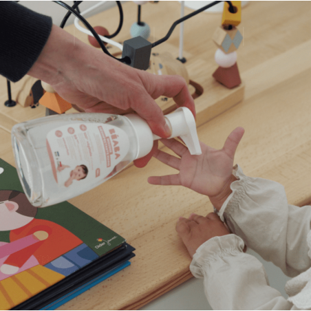 Mousse désinfectante Béaba : à mettre entre toutes les mains, petites et grandes